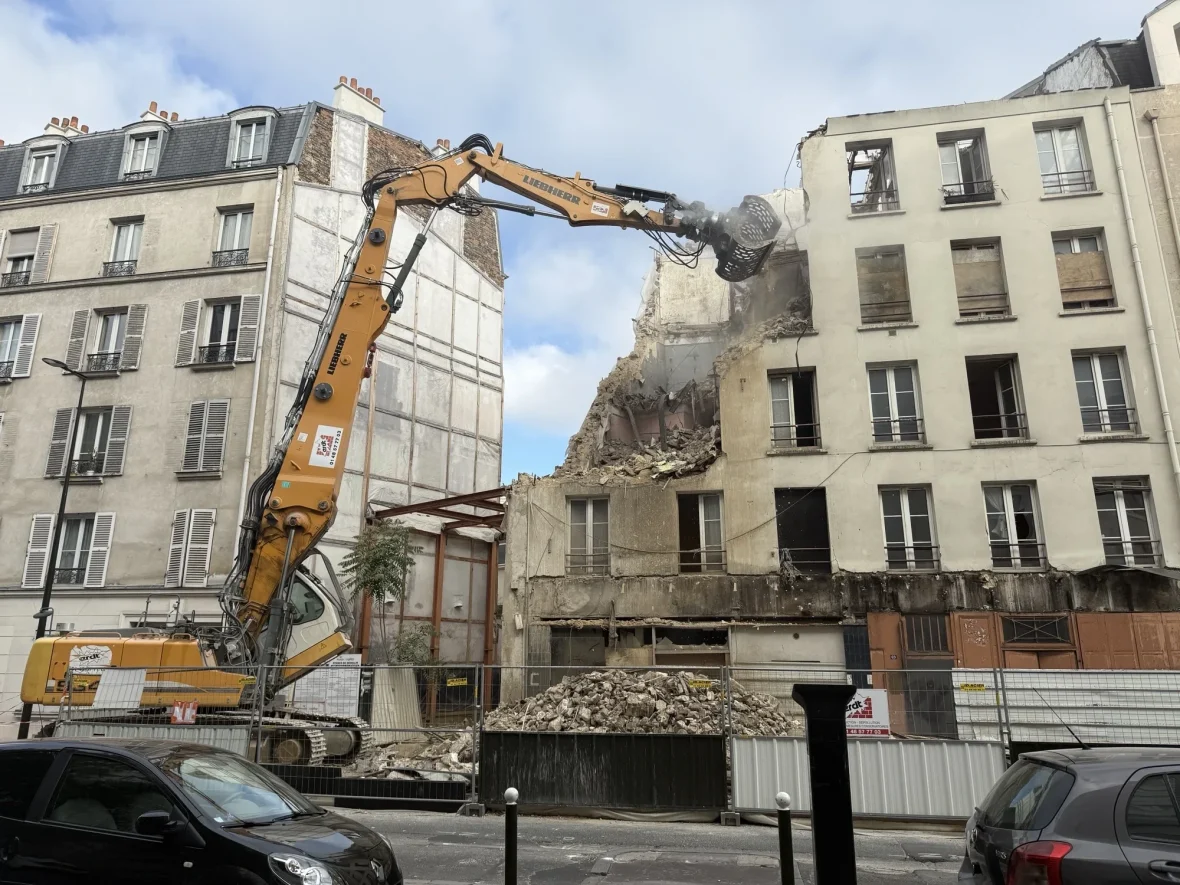 Movement Monitoring During Building Demolition